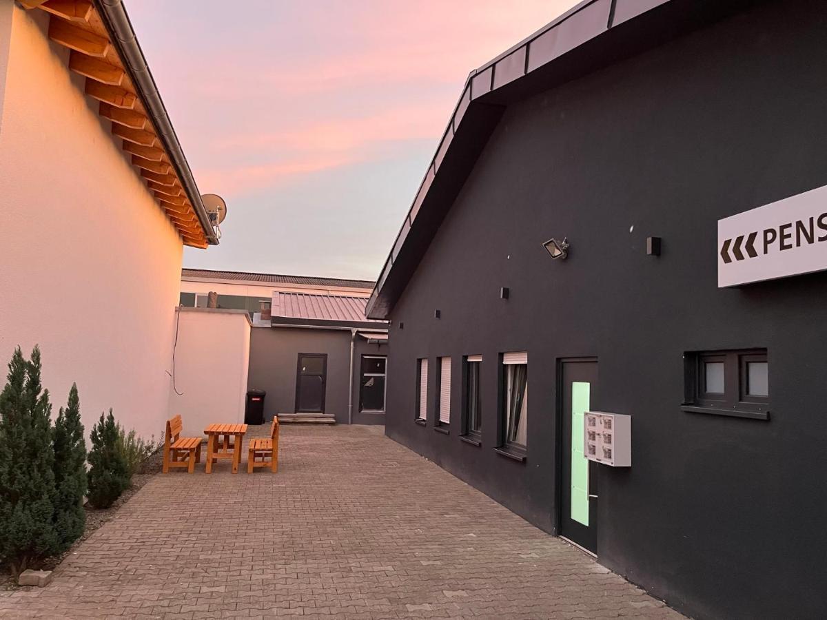 Pension Gergert Gundelsheim Gundelsheim  المظهر الخارجي الصورة